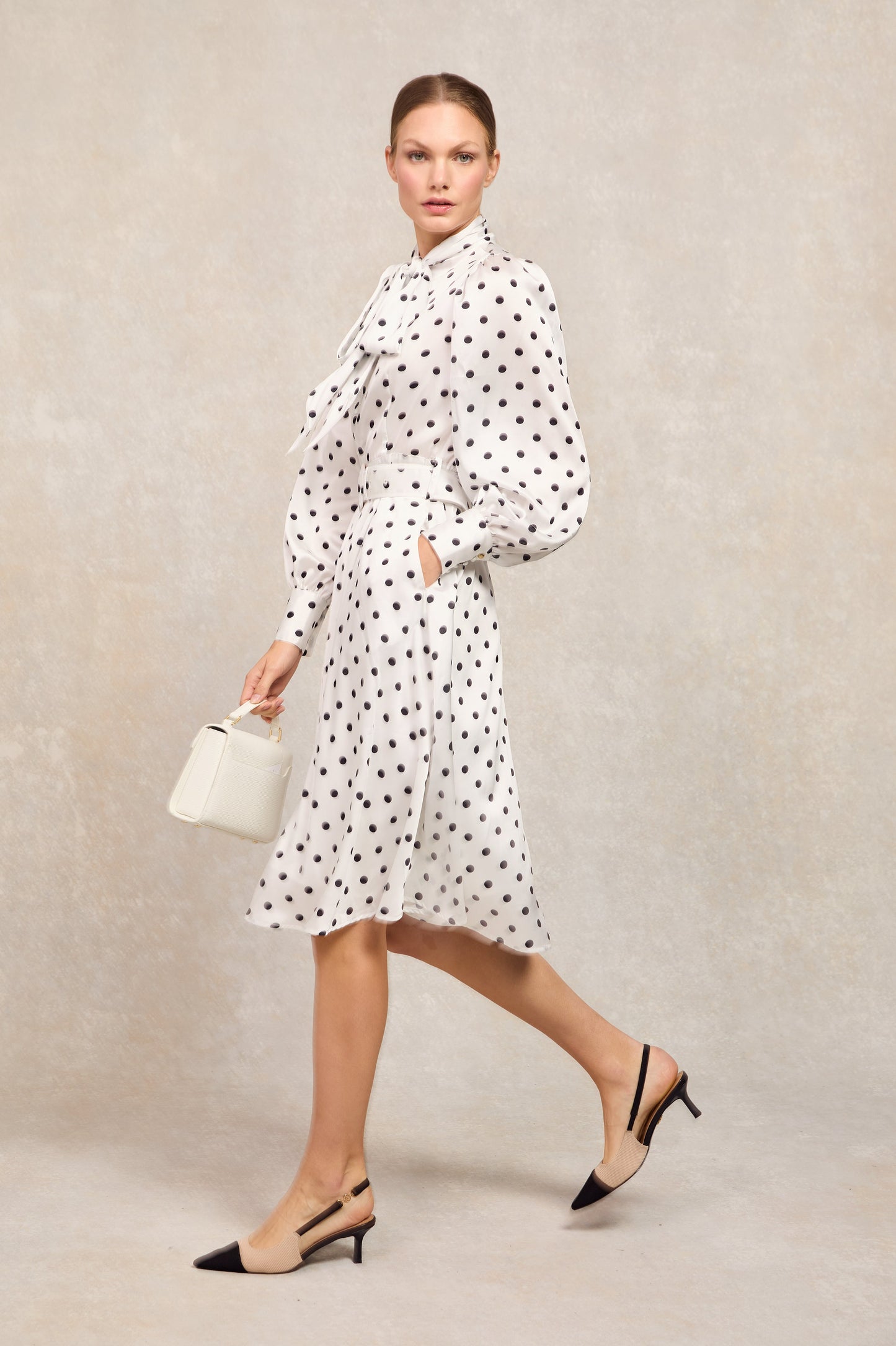 Regency Kitten Heel (Nude Black)