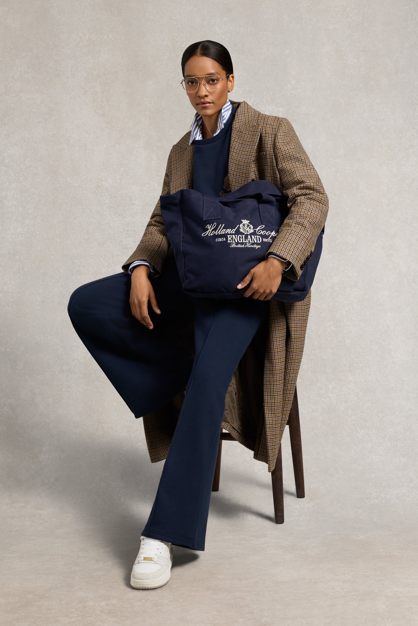 Essential Tote Bag (Navy Ecru)