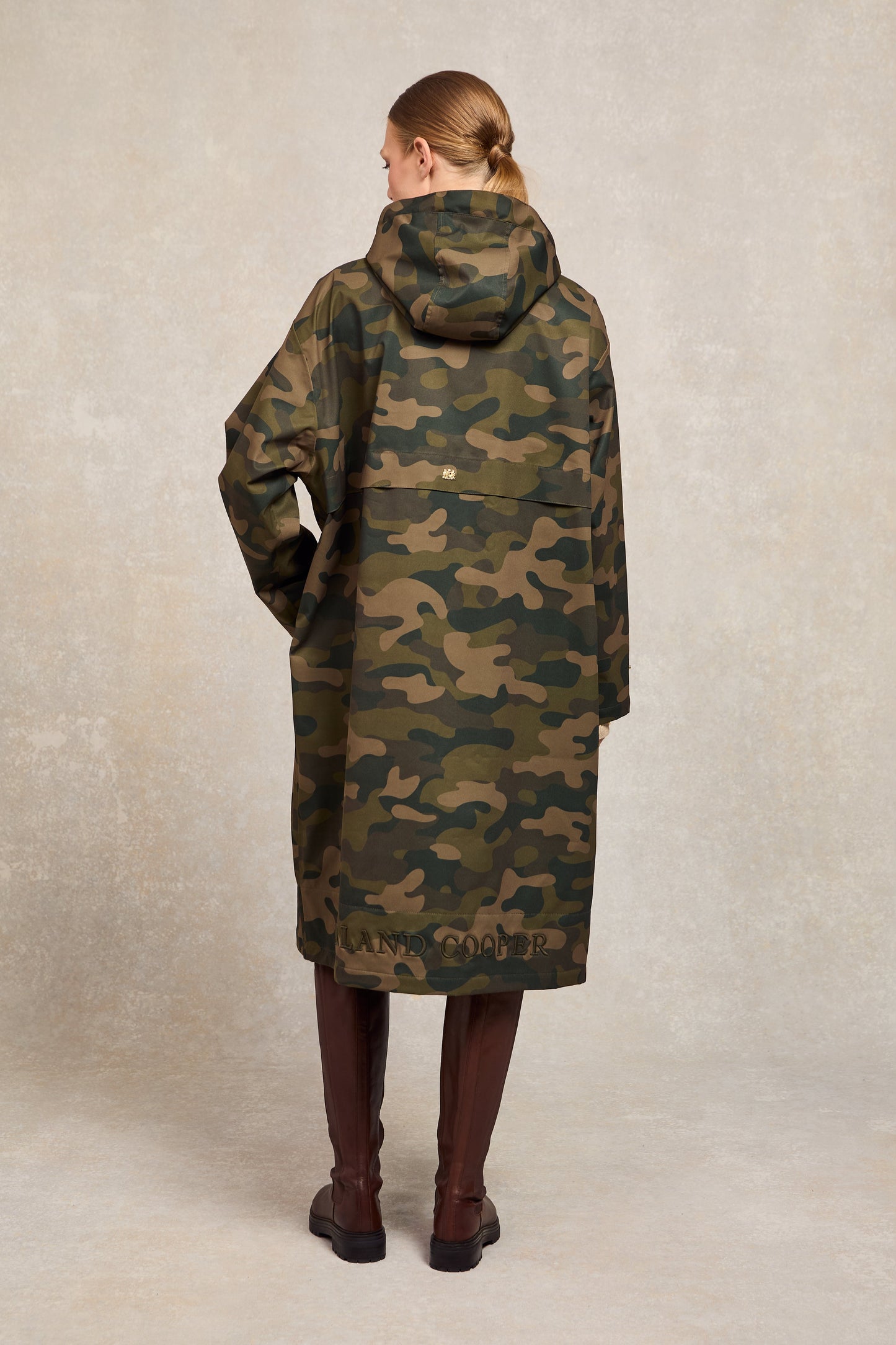 One-Size Lightweight Waterproof Coat (Camo)