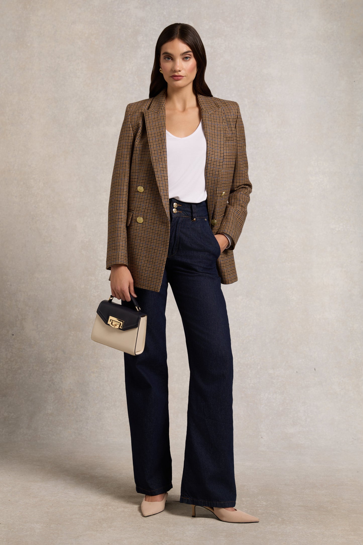 Long Sleeve V-Neck Tee (White)