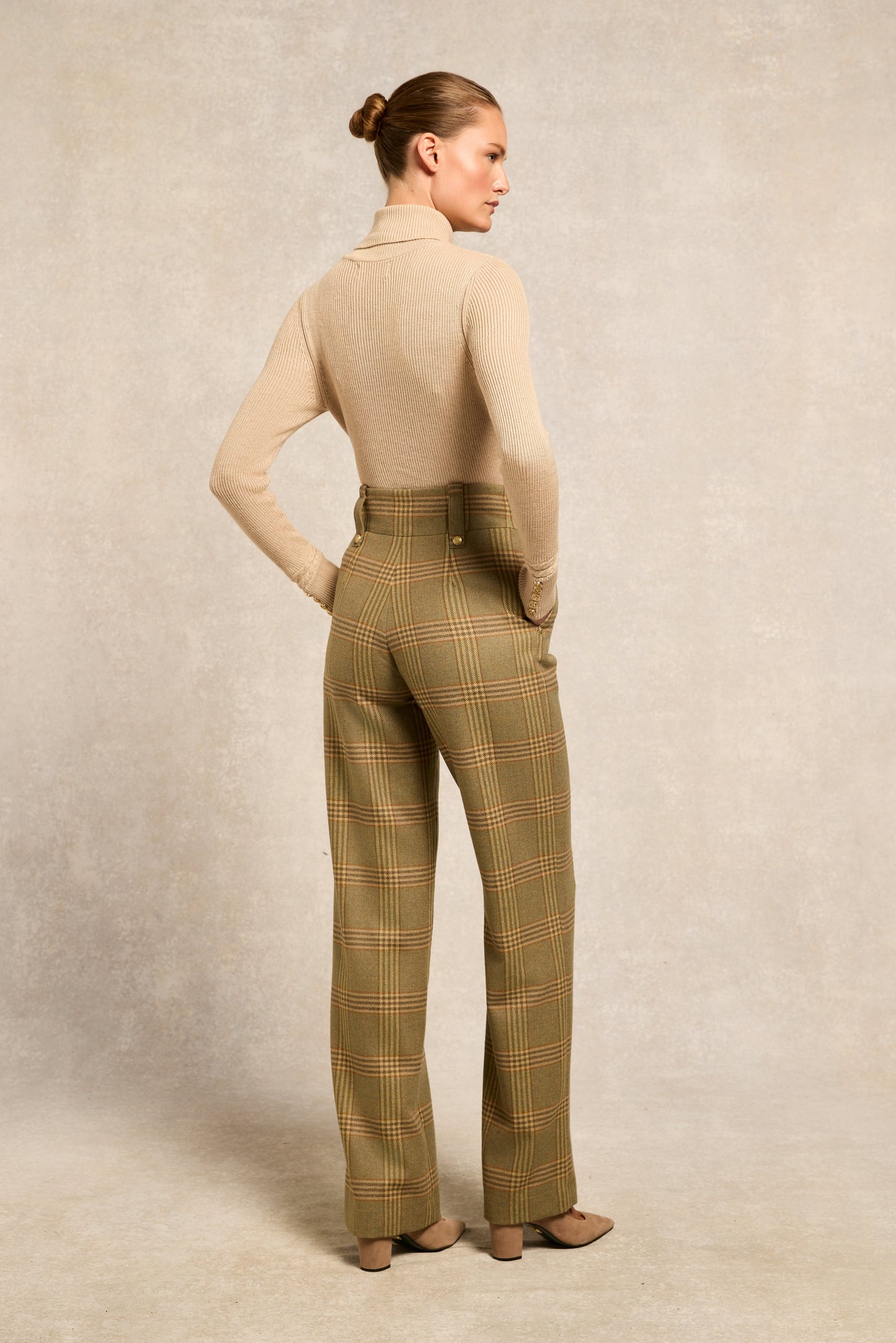 High Waisted Straight Trouser (Leveret)
