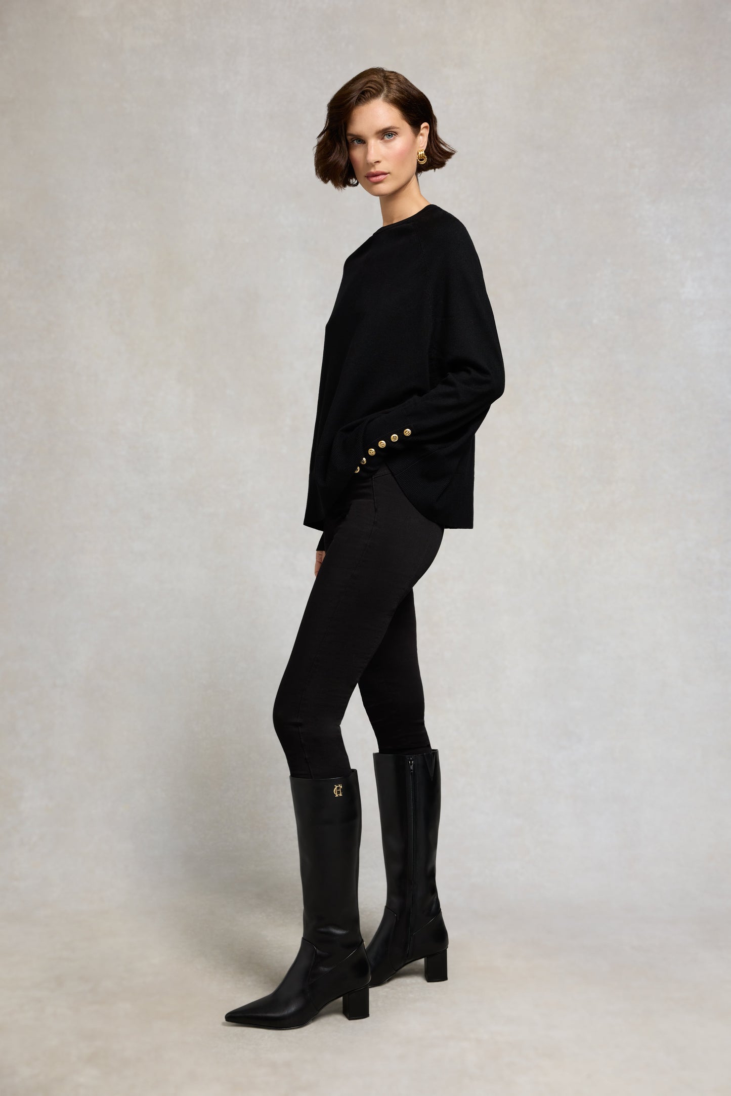 Queensbury Crew Neck Knit (Black)