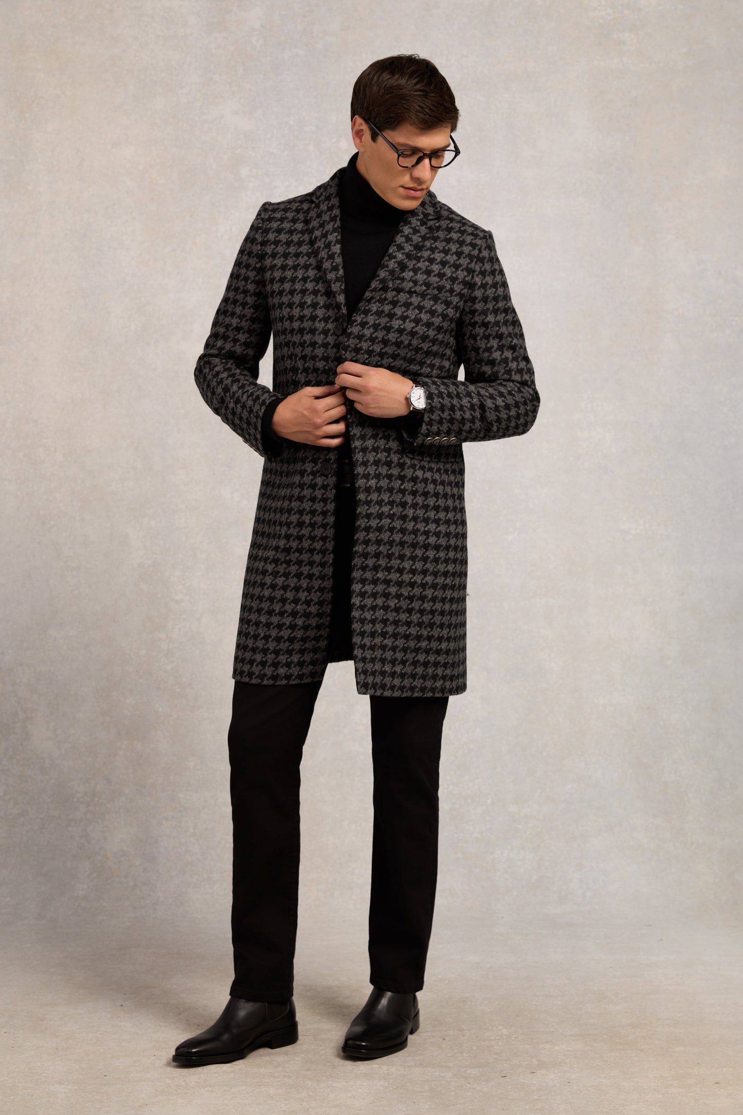 The Cheltenham Coat (Large Scale Charcoal Houndstooth)