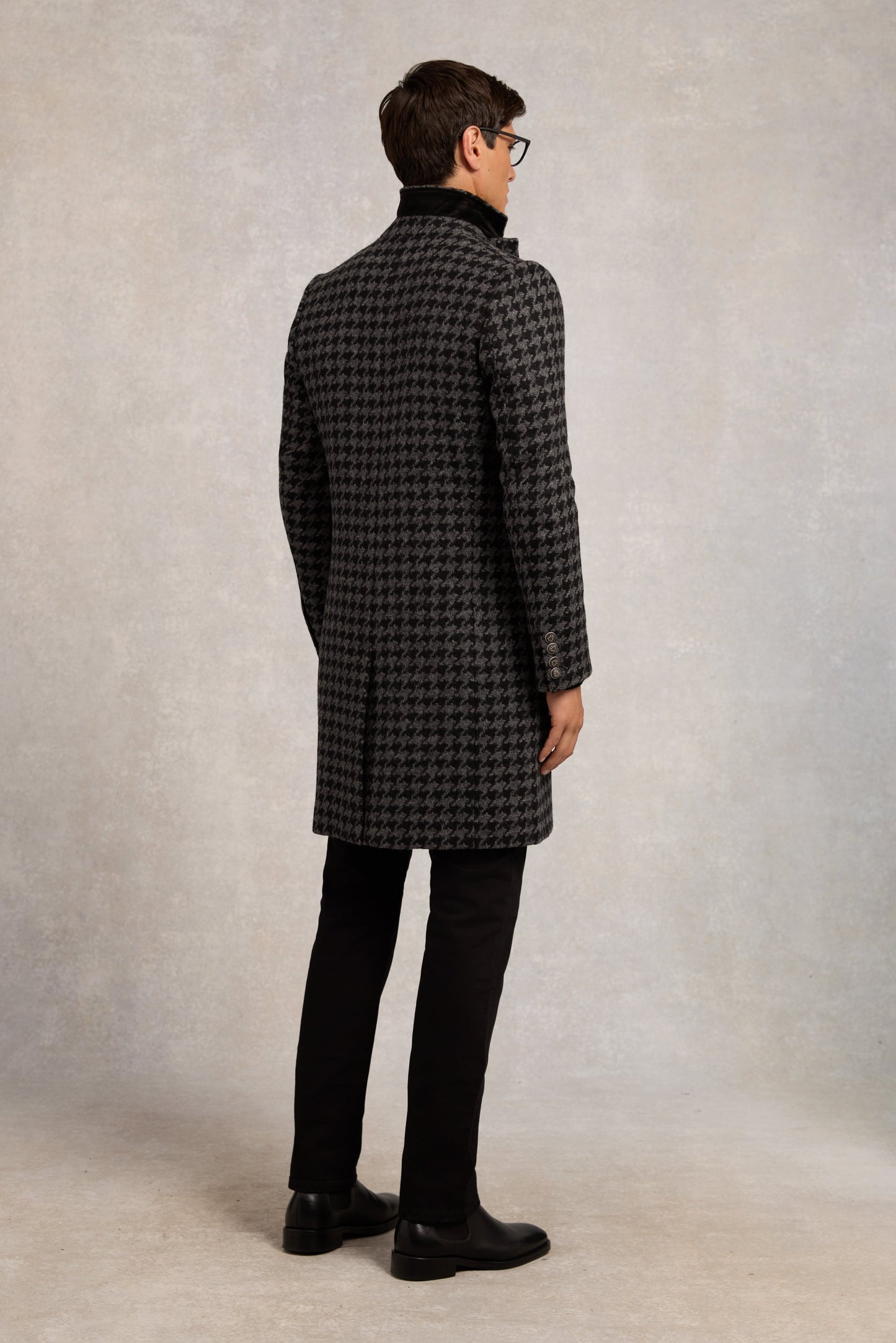 The Cheltenham Coat (Large Scale Charcoal Houndstooth)