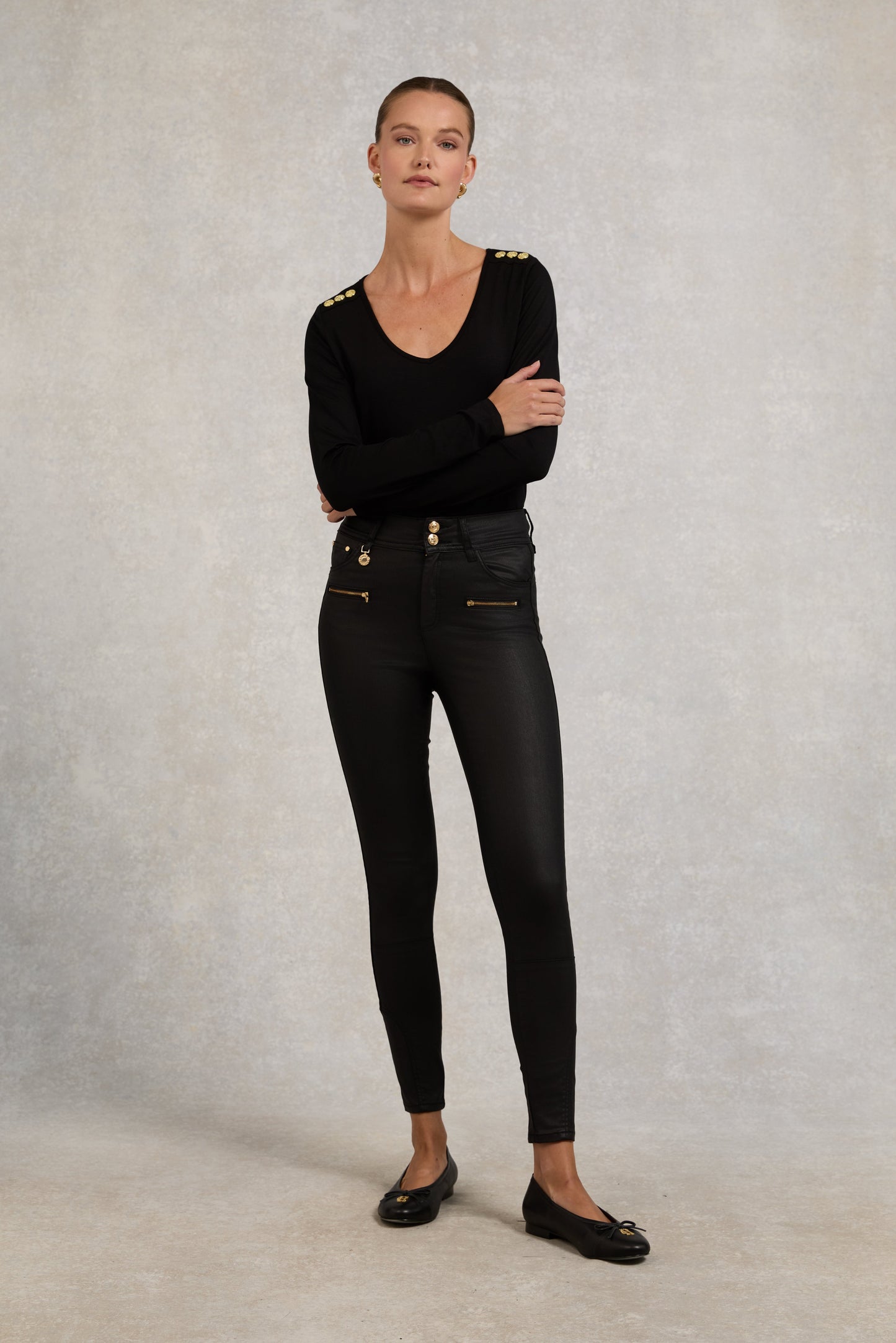 Long Sleeve V-Neck Tee (Black)