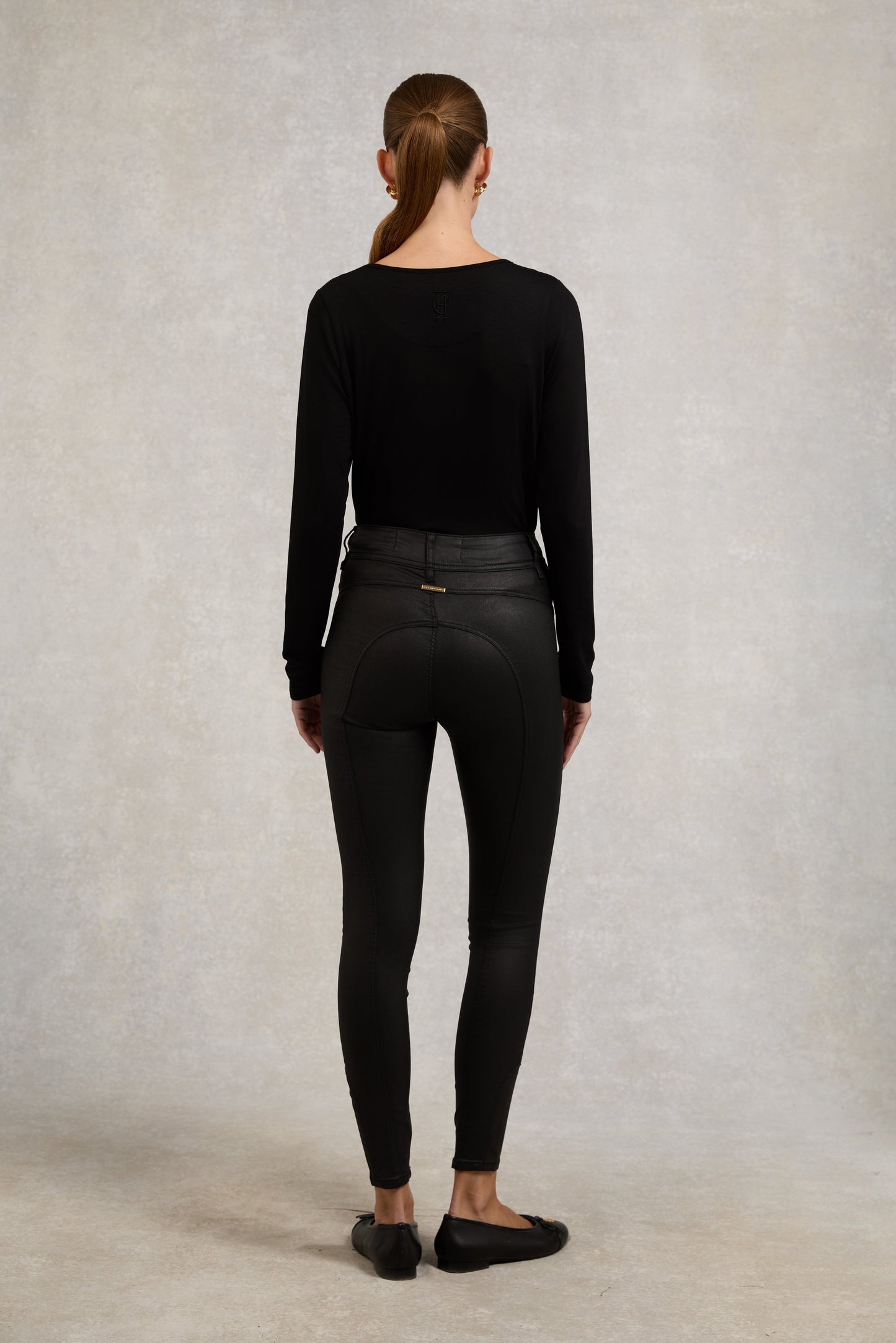 Long Sleeve V-Neck Tee (Black)