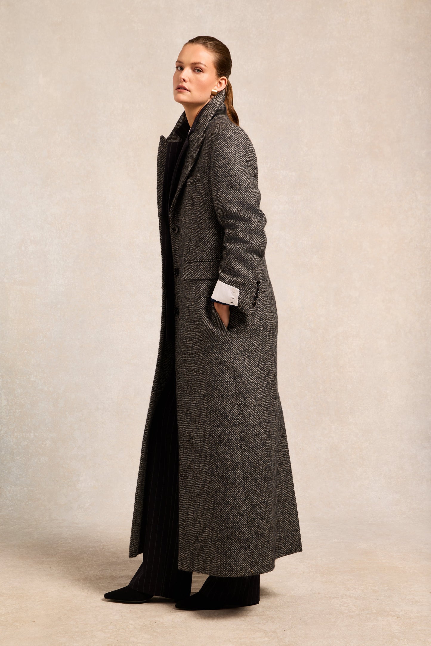 The Kelly Overcoat (Ebony Herringbone)